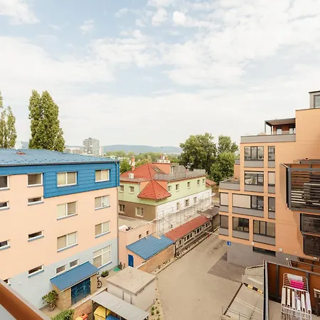 Trnavska With Garage And Balcony Lägenhet *